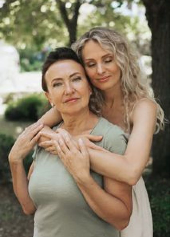 Мы будем вечно прославлять ту женщину, чье имя мать!